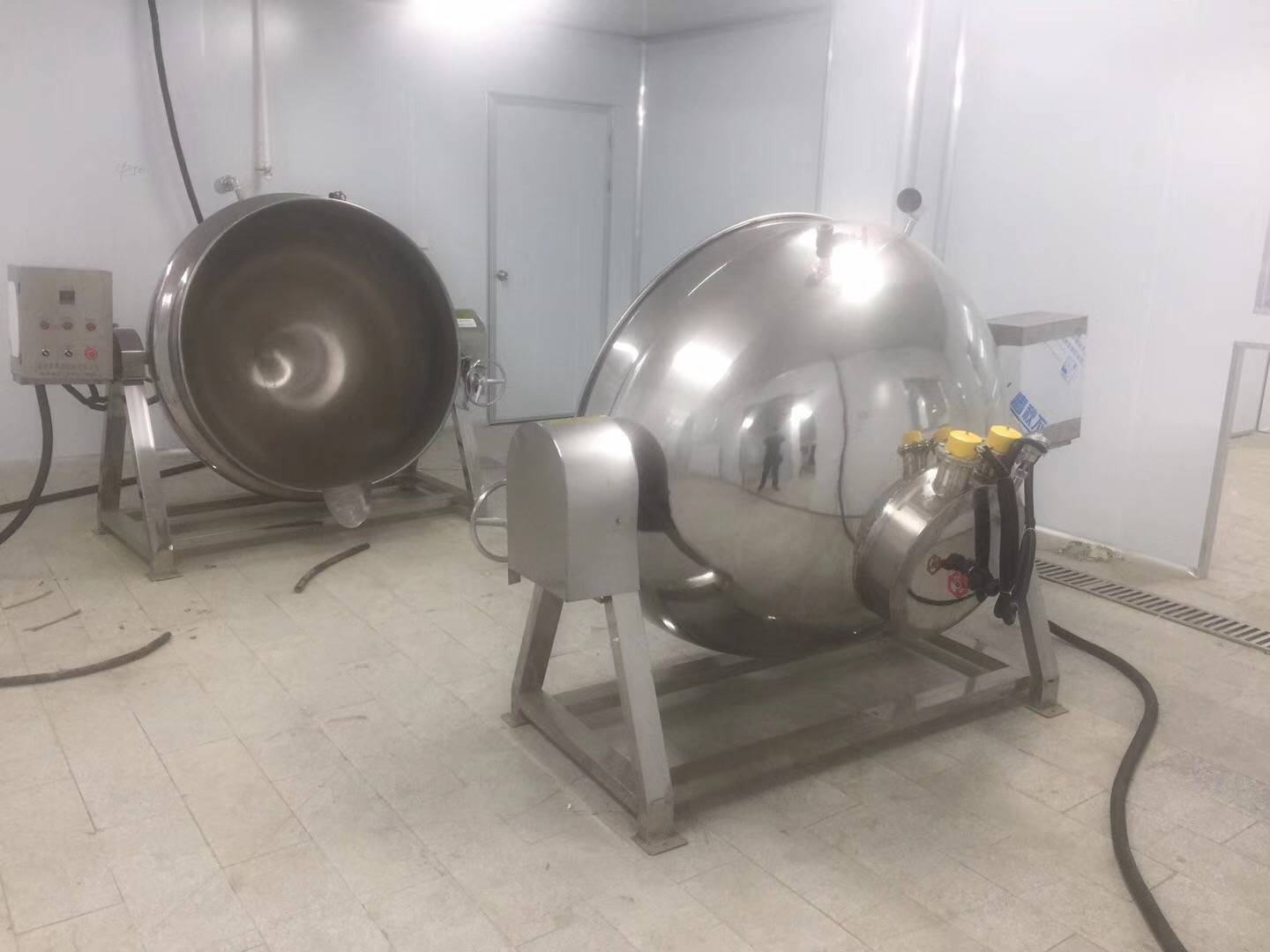 央厨成套的加工设备 中小型食堂自动炒菜机 全自动燃气行星搅拌锅CQ9电子 CQ9传奇电子(图1)